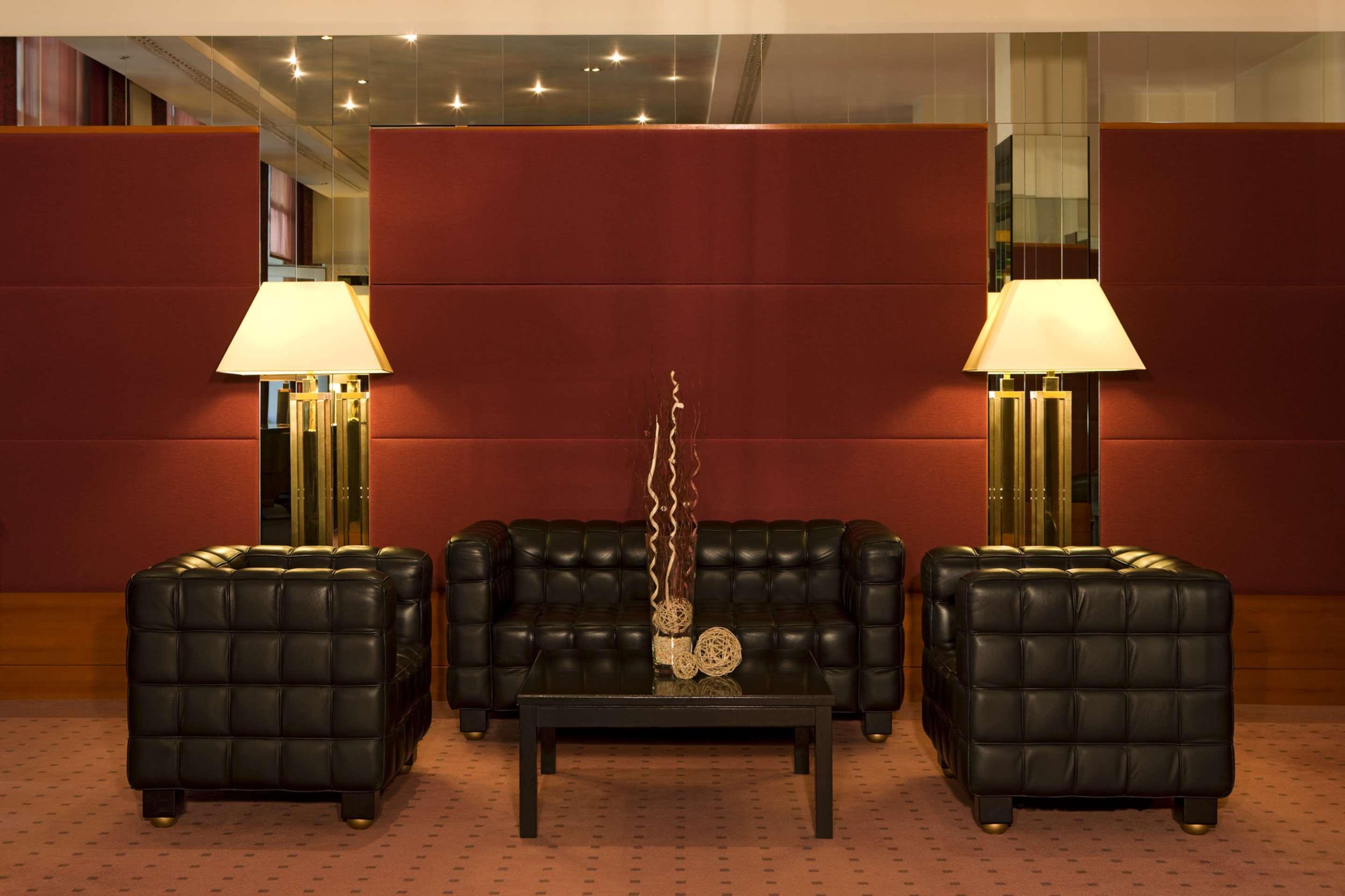 Steigenberger Hotel & Spa Bad Pyrmont Dış mekan fotoğraf The interior of the hotel