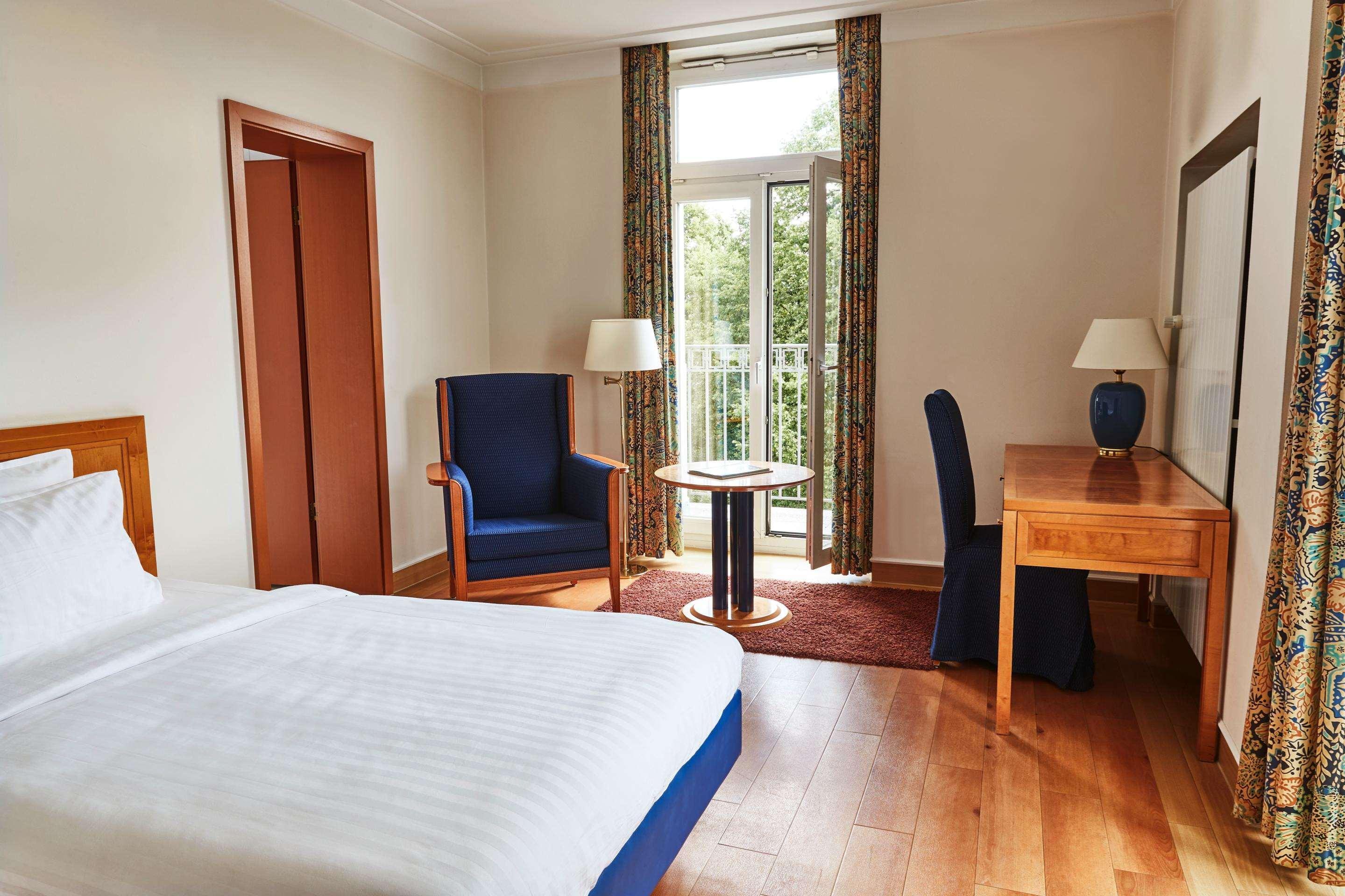 Steigenberger Hotel & Spa Bad Pyrmont Dış mekan fotoğraf A typical room at the hotel