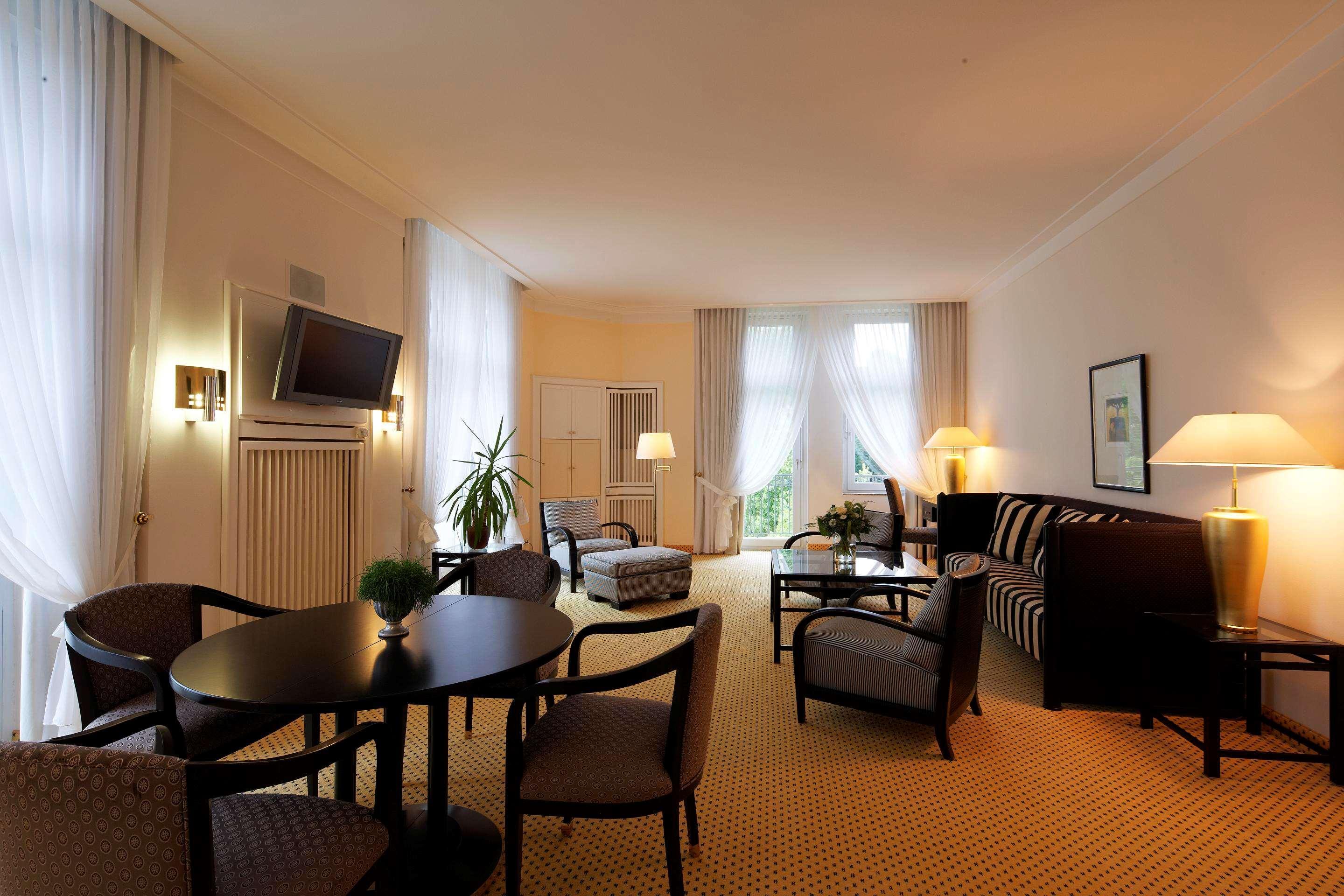 Steigenberger Hotel & Spa Bad Pyrmont Dış mekan fotoğraf A suite at the Hotel de Saxe