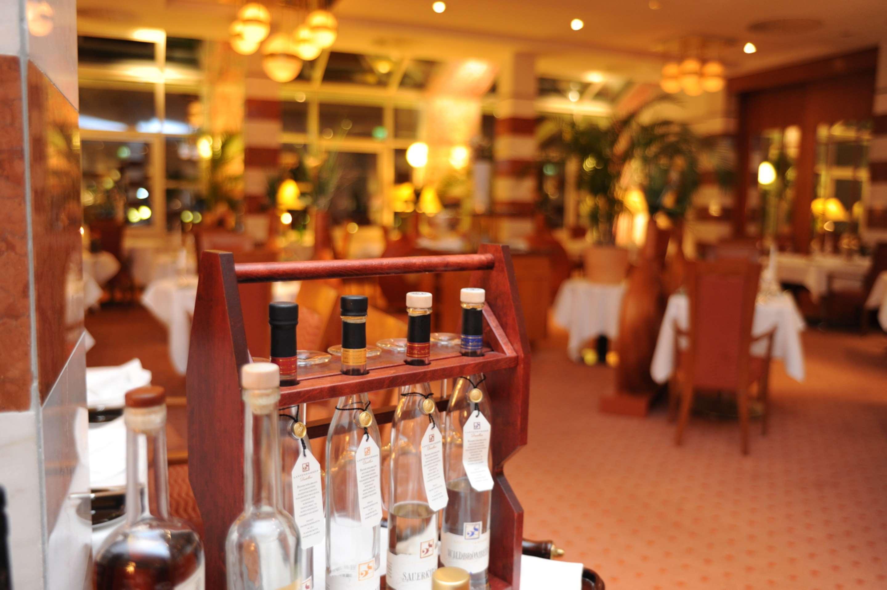Steigenberger Hotel & Spa Bad Pyrmont Dış mekan fotoğraf A wine flight